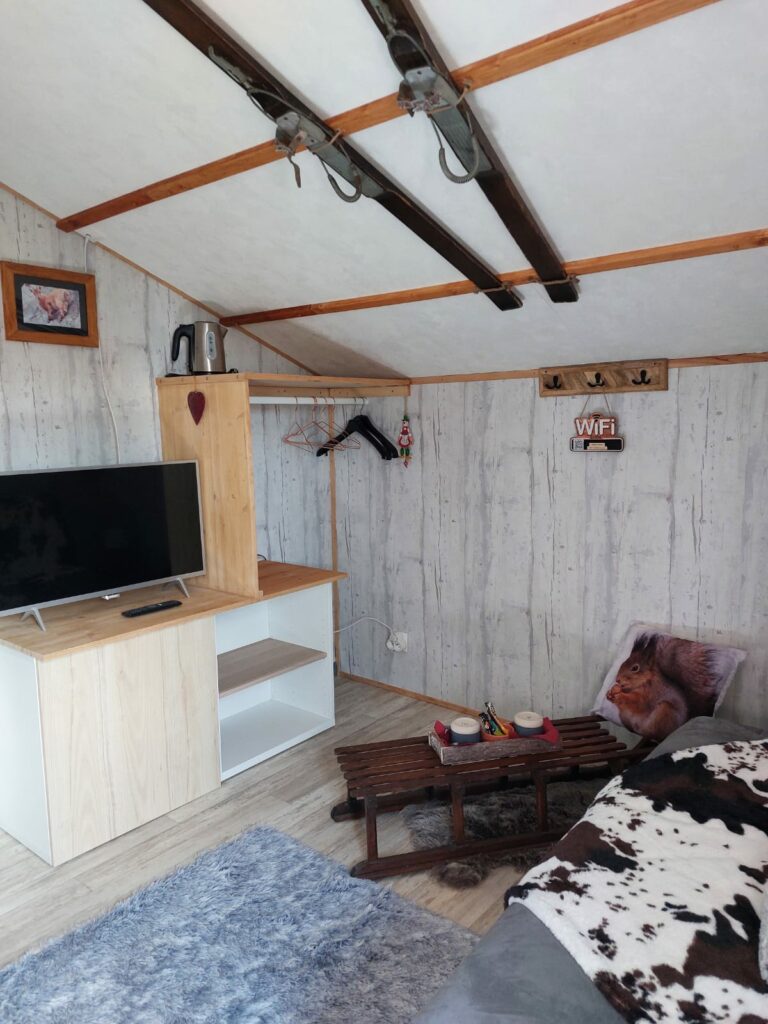 Chambre La Montagnette (2)